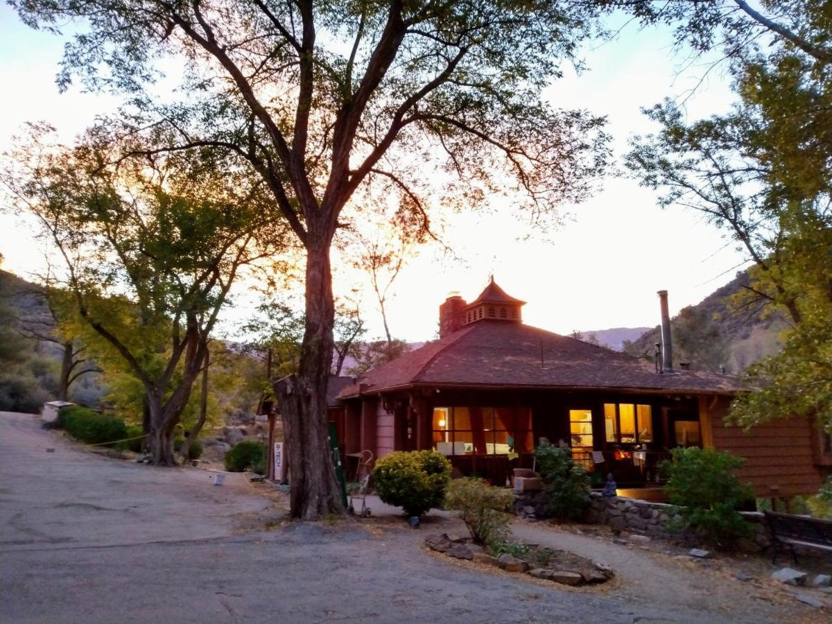 Quiet Mind Lodge, Spa & Retreat Sequoias Kernville Exterior photo