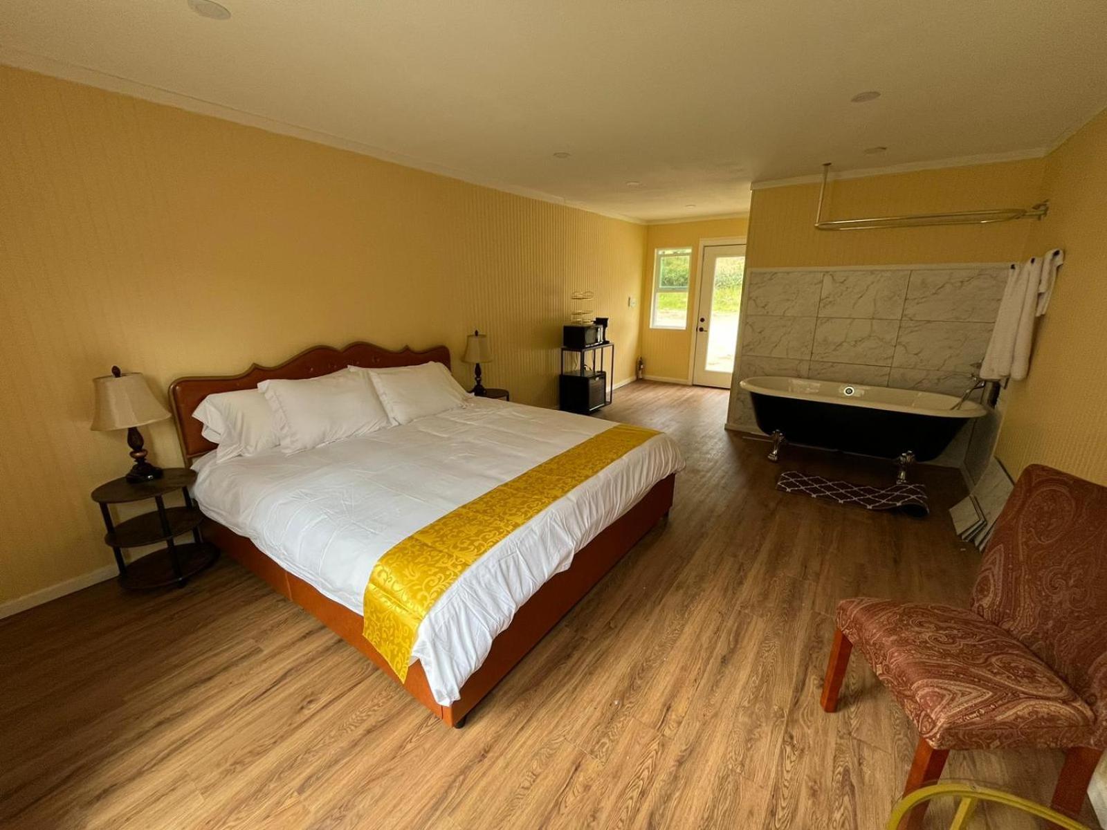 Quiet Mind Lodge, Spa & Retreat Sequoias Kernville Exterior photo